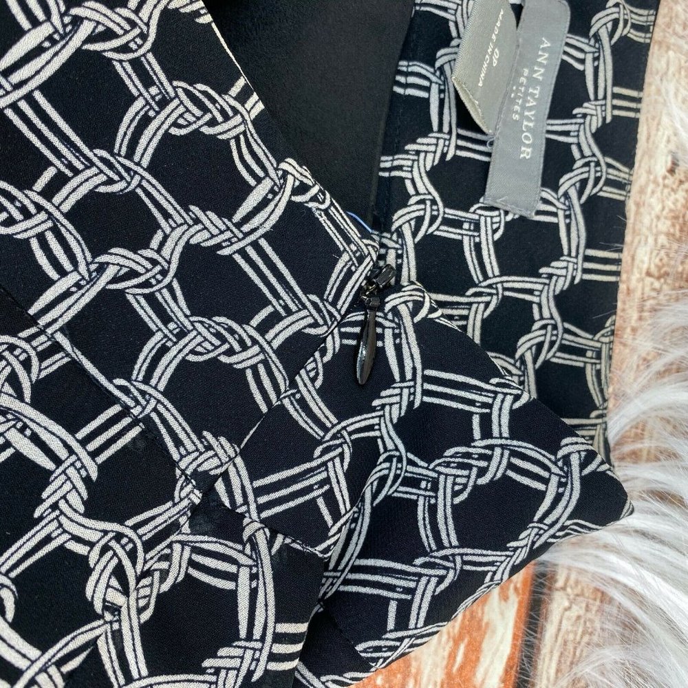 Ann Taylor Geometric Print ALine Flowy Skirt Sz 0P - Picture 5 of 6